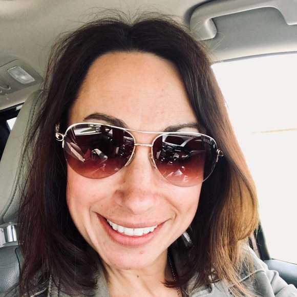 Meet your Posher, Becky - Picture 1 of 1